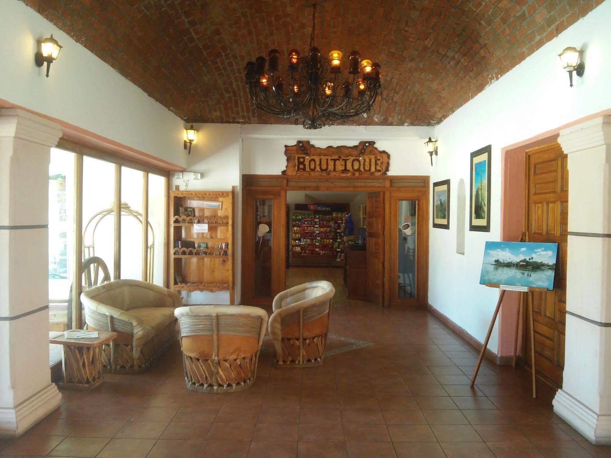 Hotel Mision Catavina Екстериор снимка