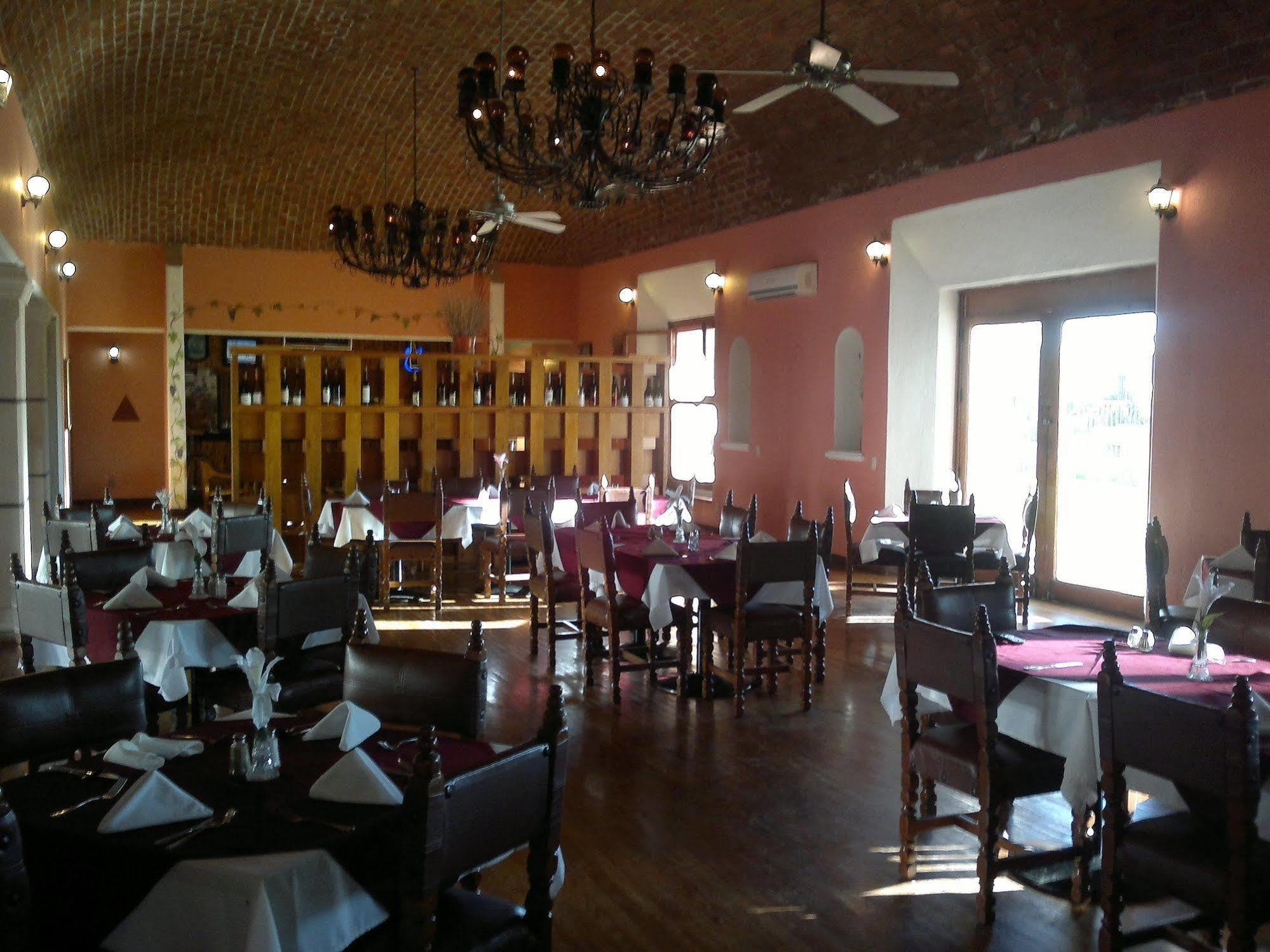 Hotel Mision Catavina Екстериор снимка