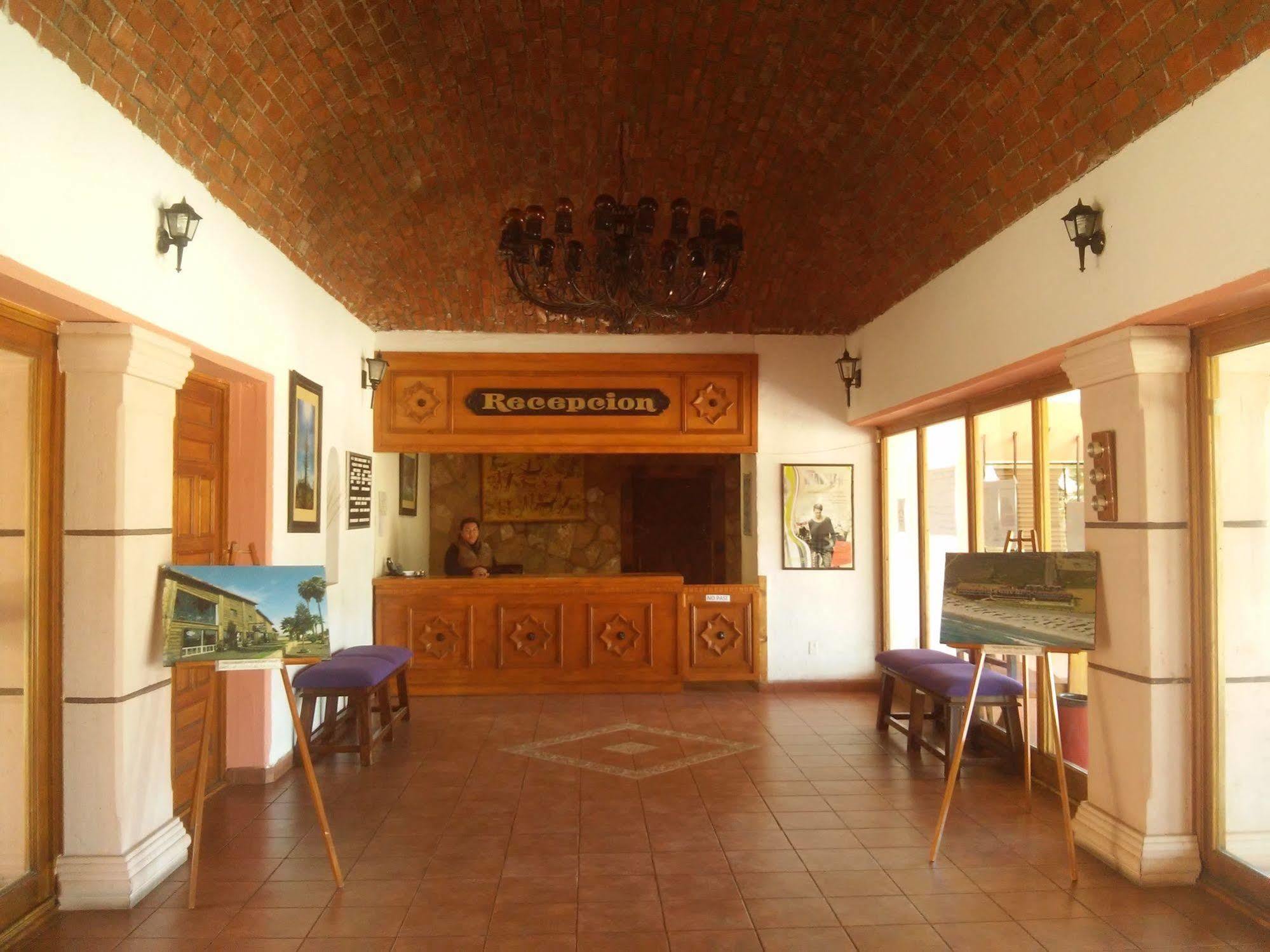 Hotel Mision Catavina Екстериор снимка